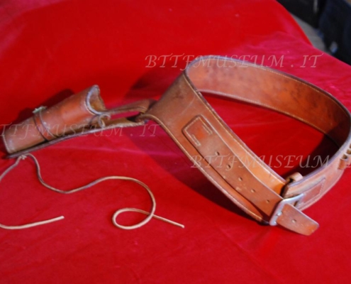 martys_gun_belt_and_holster_01