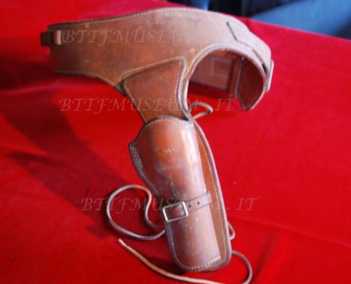 martys_gun_belt_and_holster_02