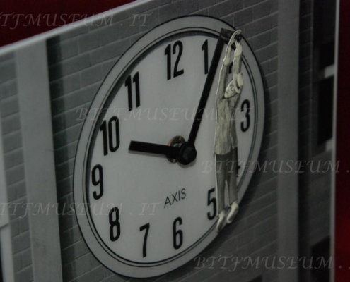 original_harold_lloyd_clock_04
