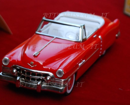 docs_cadillac_toy_car_03