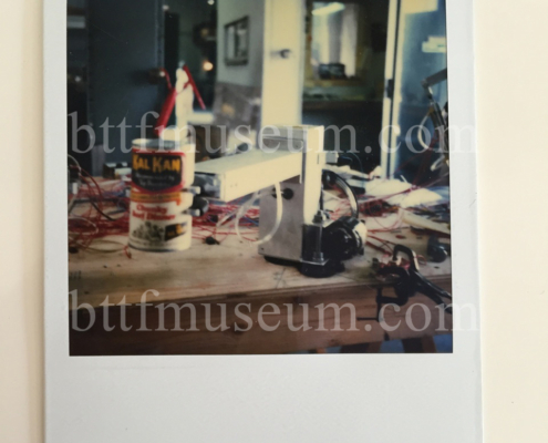 einsteins_food_dispenser_art_and_photos_06