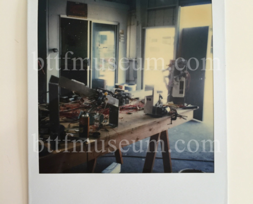 einsteins_food_dispenser_art_and_photos_08