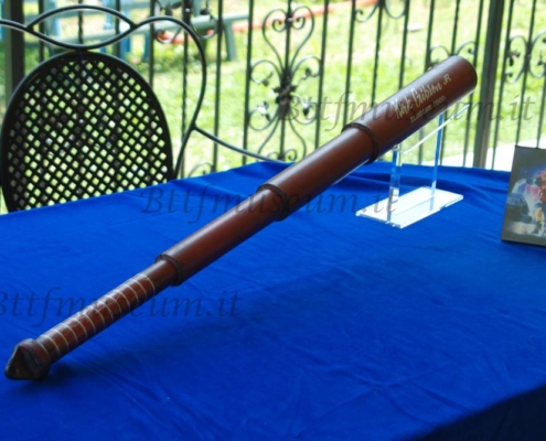 griffs_stunt_baseball_bat_01