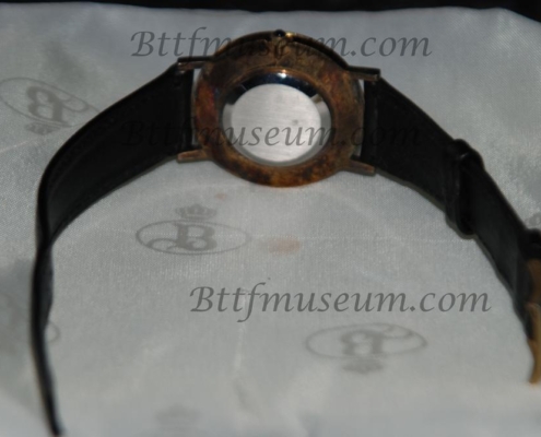 production_crew_member_wristwatch_03